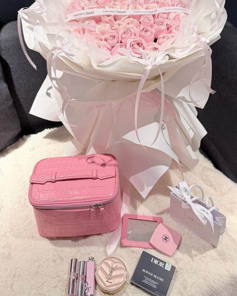Customer photo review of Croc Vanity Case Pink