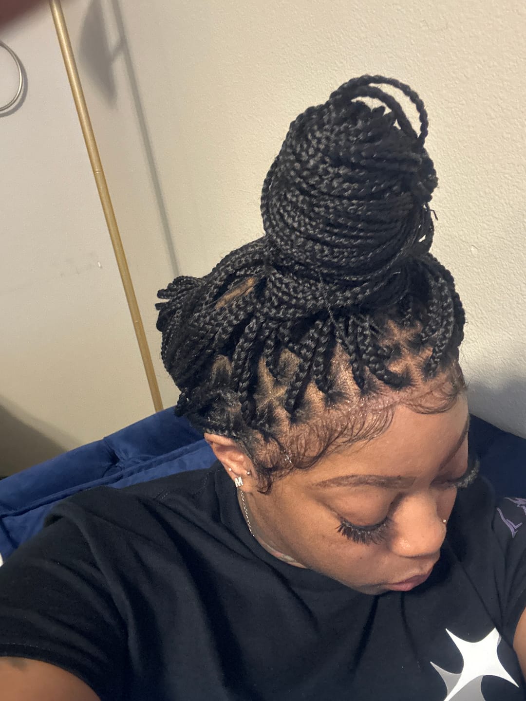 Customer photo review of Swiss HD Full Lace Knotless Box Braided Wig