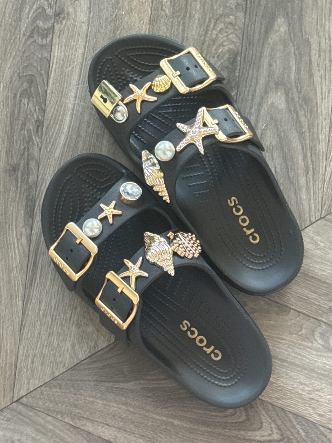 Customer photo review of Crocs Saturday Metallic Sandal Black Womens Lightweight Soft Flexible Easy to Wear Sandals