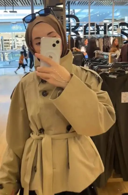 Customer photo review of Sofie Cropped Trench Coat