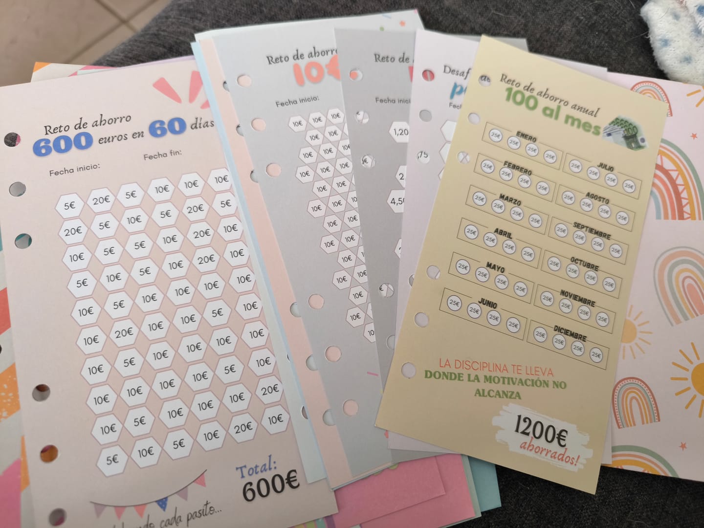 Customer photo review of 20 Hojas con Retos de Ahorro A6