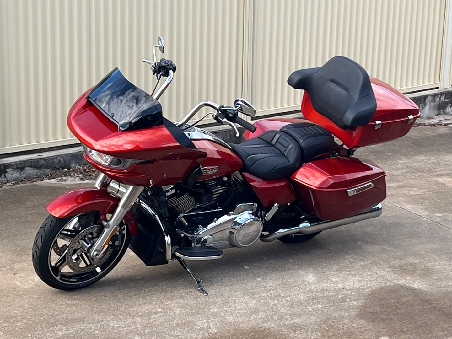 Customer photo review of Color Matched Detachable King Tour Trunk Pack Kits