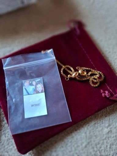 Customer photo review of Brazalete con foto de proyección