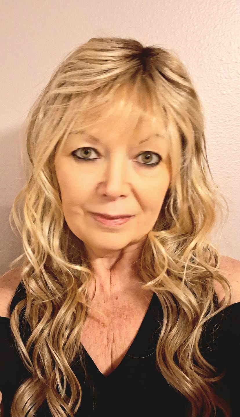 Customer photo review of BEAUTY SHAKER - Sunlit Beige Blonde