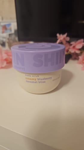 Customer photo review of Body Scrub Creamy Blueberry Caramel Bliss