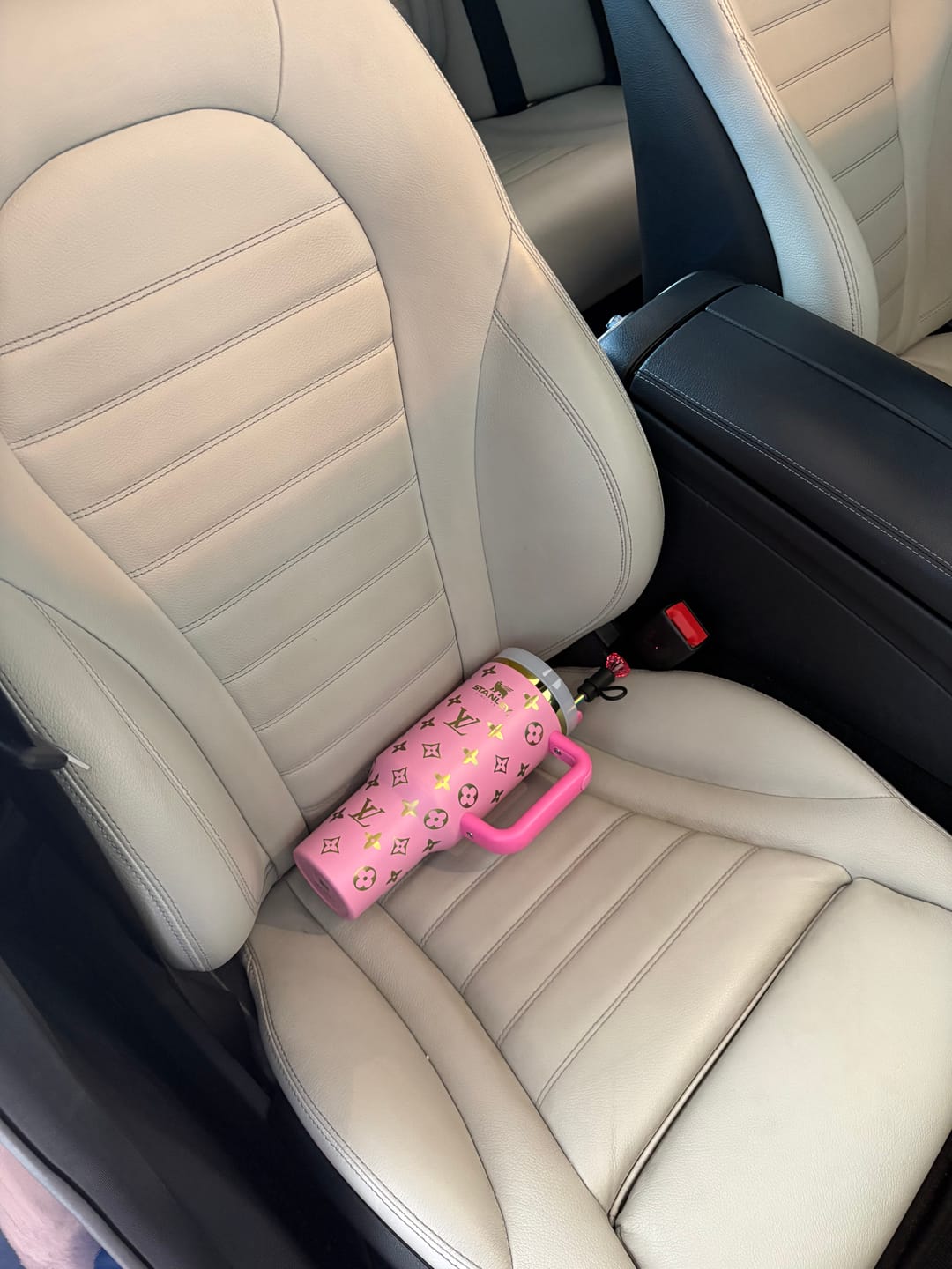 Customer photo review of Designer Holographic In-Car Insulated Cup 40 OZ