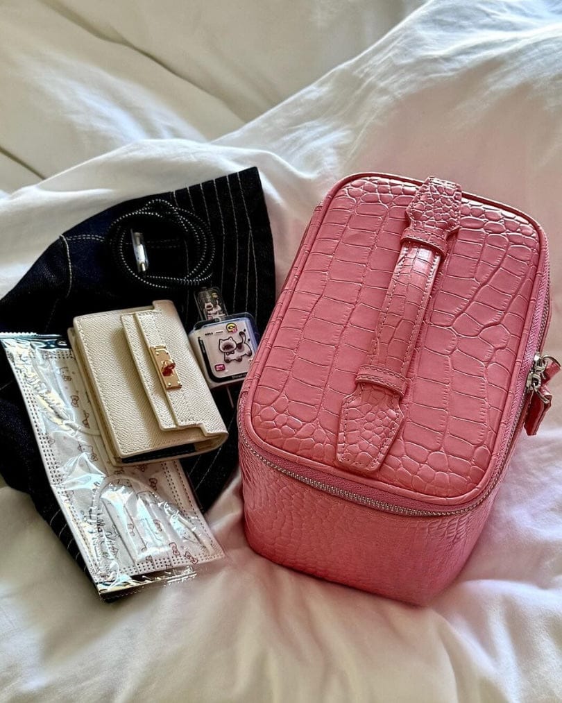 Customer photo review of Croc Vanity Case Pink