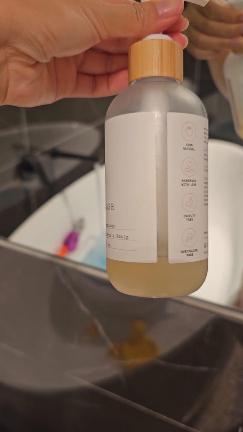 Customer photo review of Oatmeal Moisturising Wash