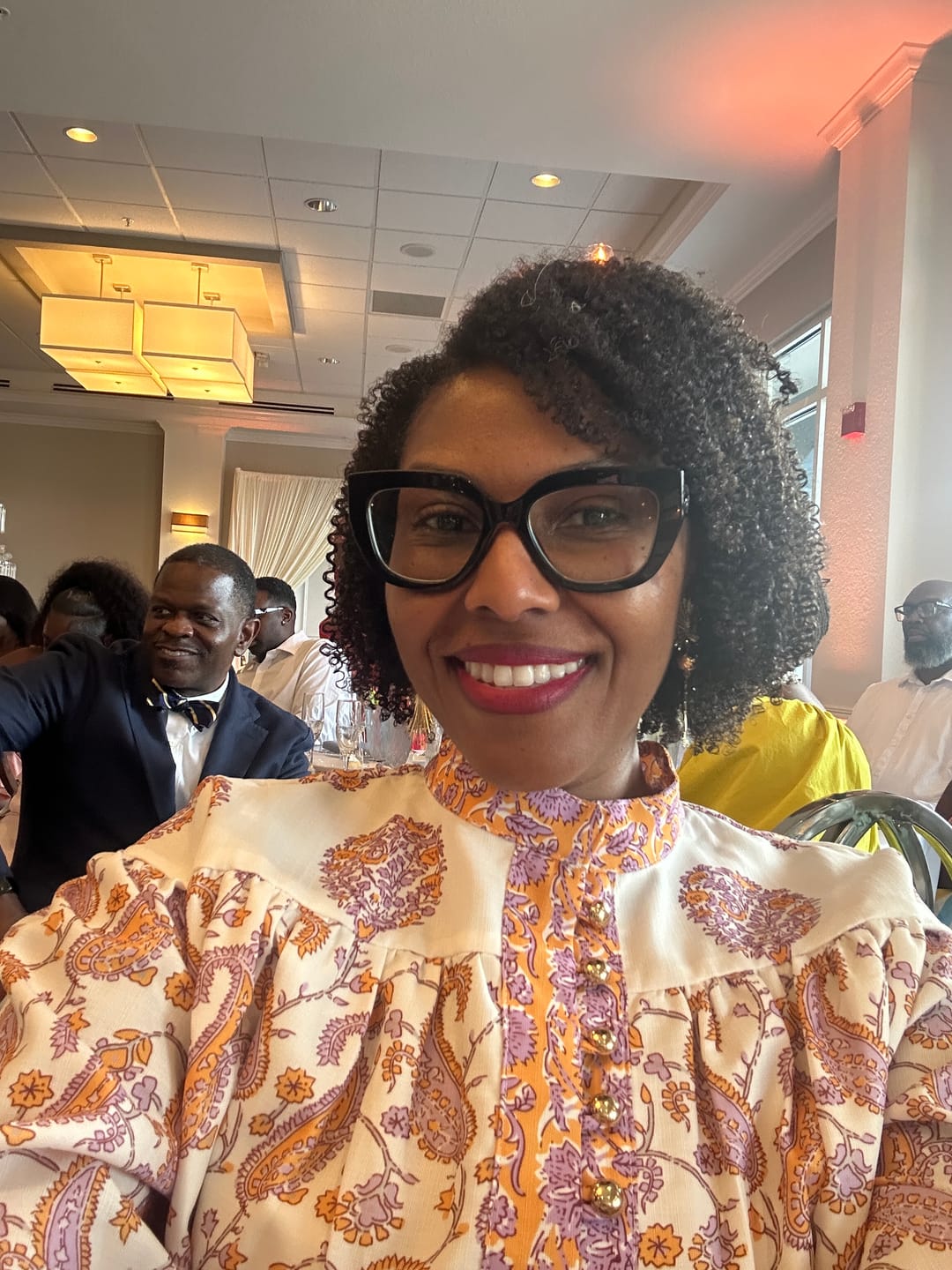 Customer photo review of Tropical Oasis Anti-Humidity Firm Hold Hair Gel