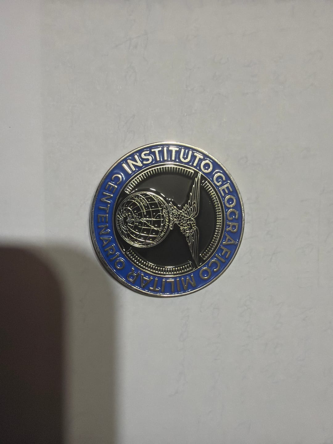 Customer photo review of MONEDA INSTITUTO GEOGRÁFICO MILITAR