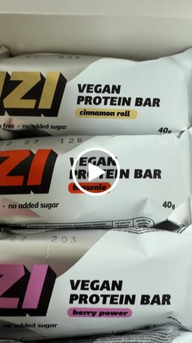 Customer video review of Protein box