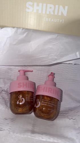 Customer photo review of Shimmering Body Oil Glazed Strawberry Butter Cream