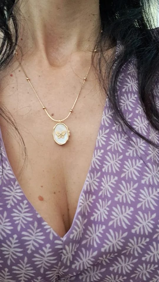 Customer photo review of Relicario Personalizado “Butterfly Love”