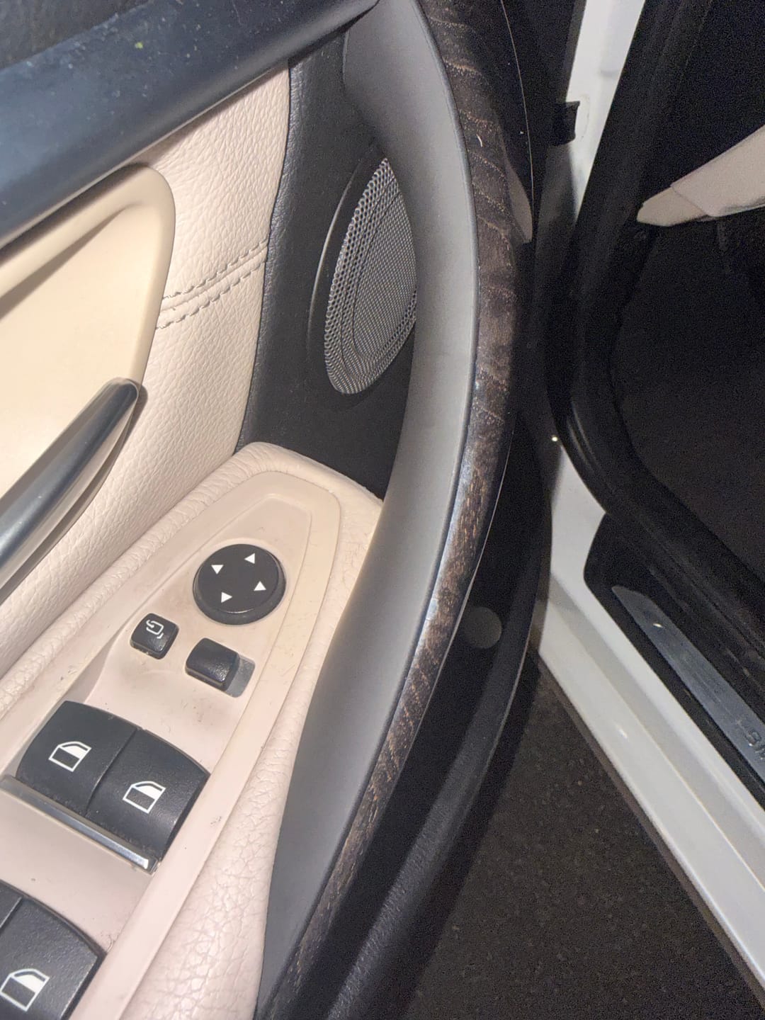 Customer photo review of Interior Door Handle Covers for BMW 3 & 4 Series – Fix Sticky Handles, No Disassembly | 2-Piece Set