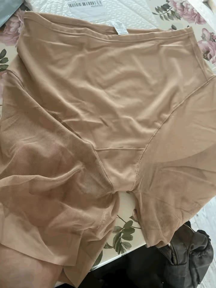 Customer photo review of Short Moldeador Antirollo SheForm