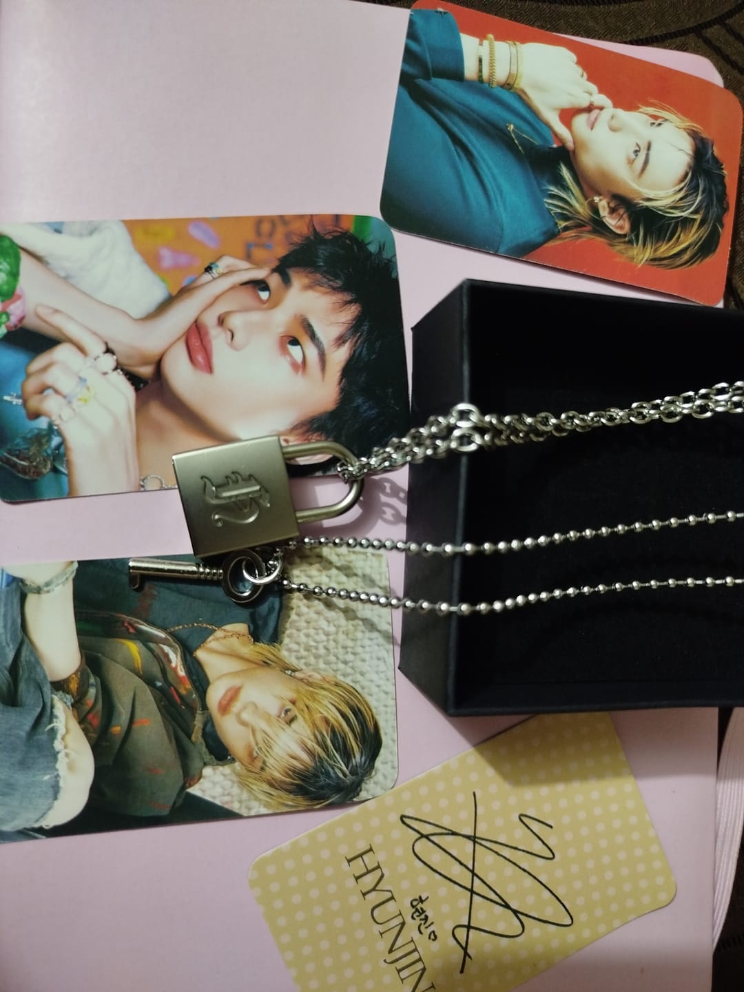 Customer photo review of SKZ Dominate: celebrATE Hyunjin Necklace