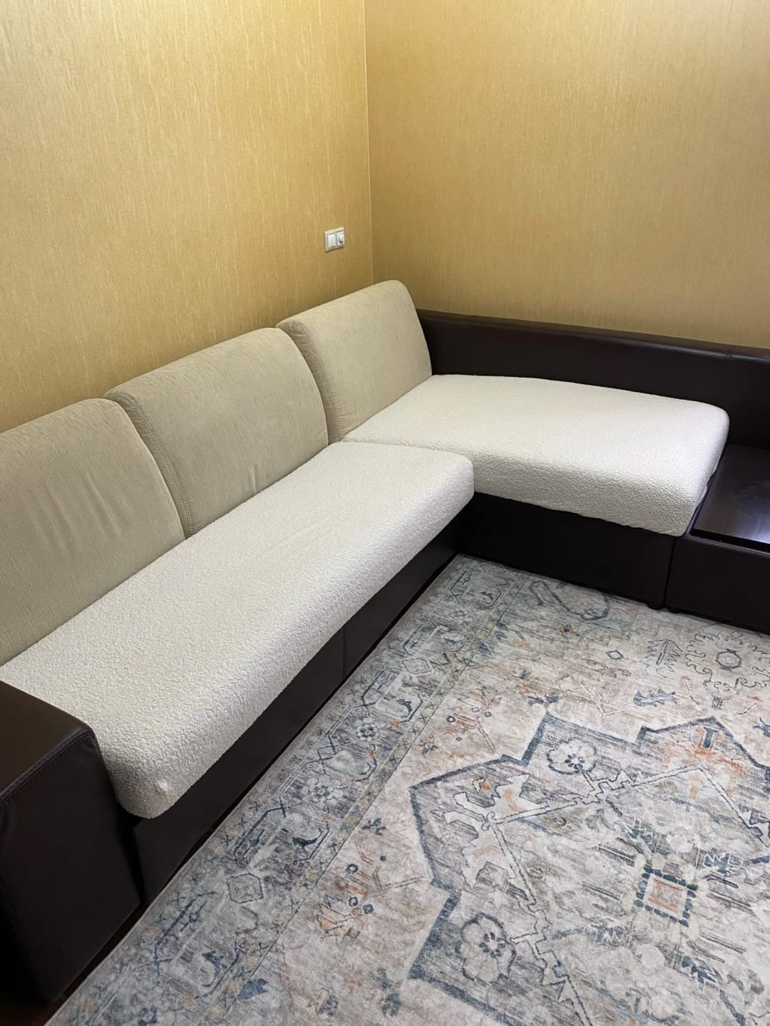 Customer photo review of Housse de Coussin de Canapé Épaisse et Extensible Protection Plush