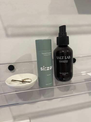 Customer photo review of Natural Deodorant for Sensitive Skin – Aluminium-Free, Long-Lasting Odour Protection (Santal, 75g)