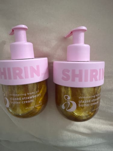 Customer photo review of Shimmering Body Oil Glazed Strawberry Butter Cream