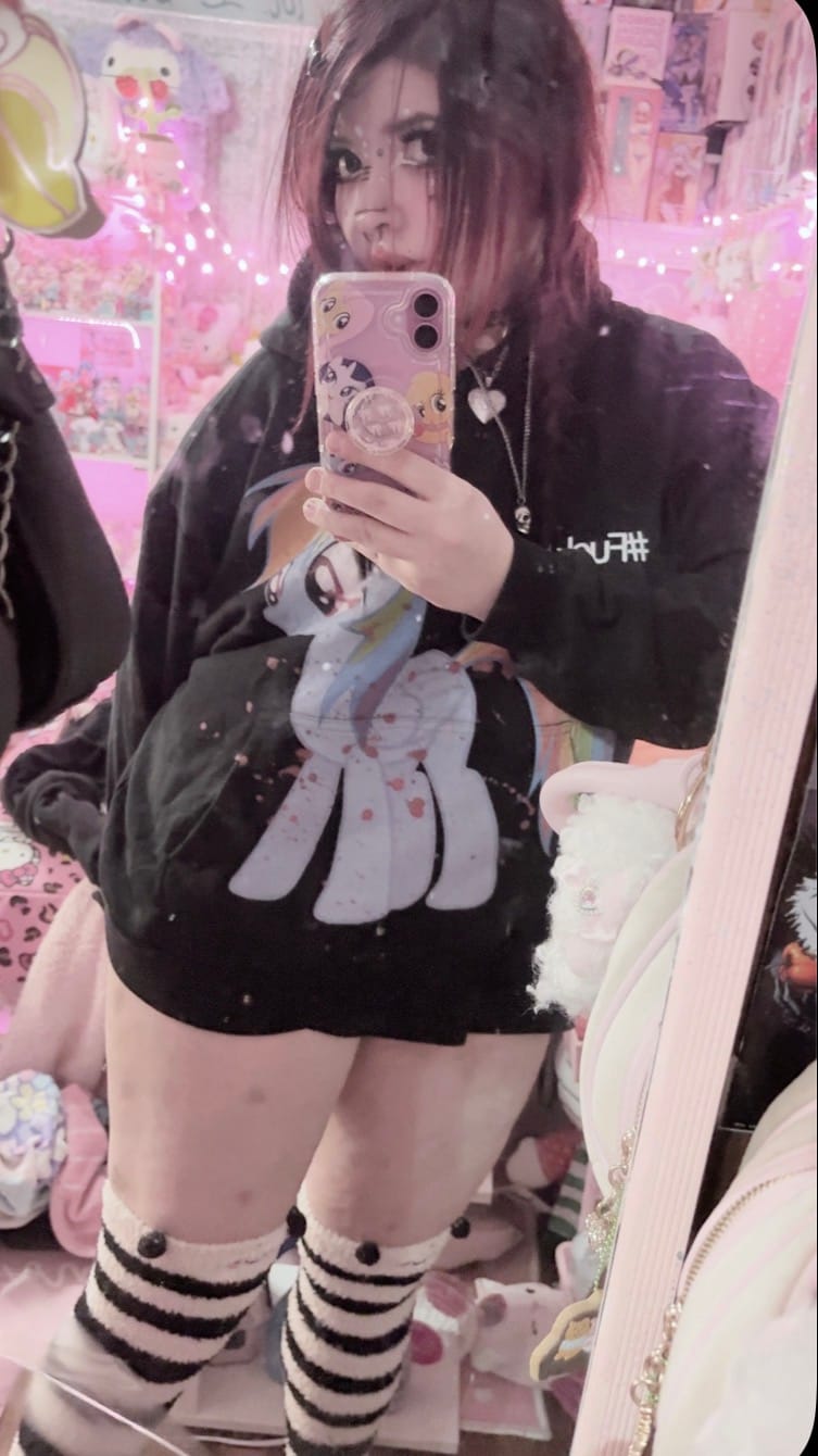 Customer photo review of Pny hoodie 01