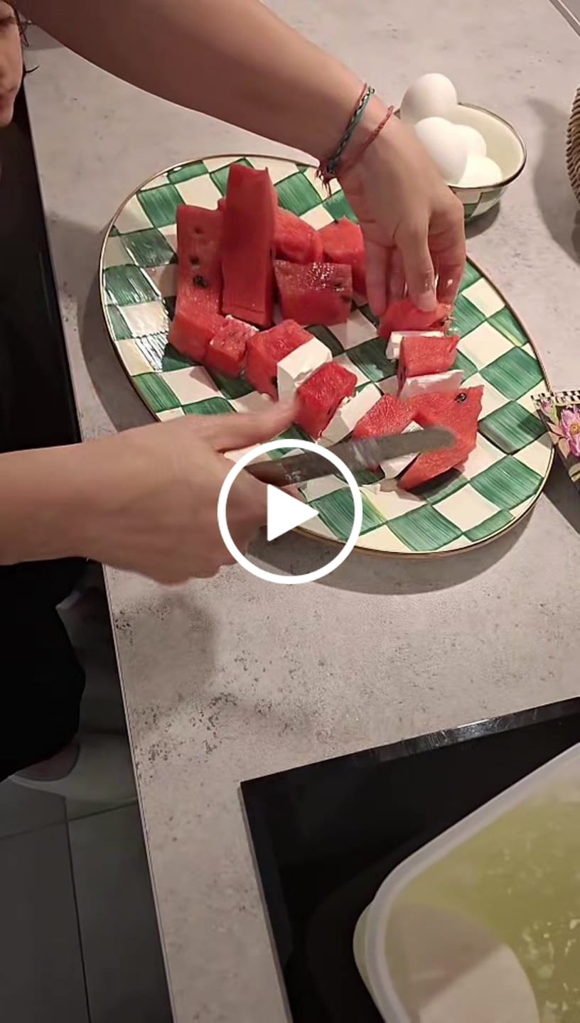 Customer video review of Emerald Check Medium Oval Platter