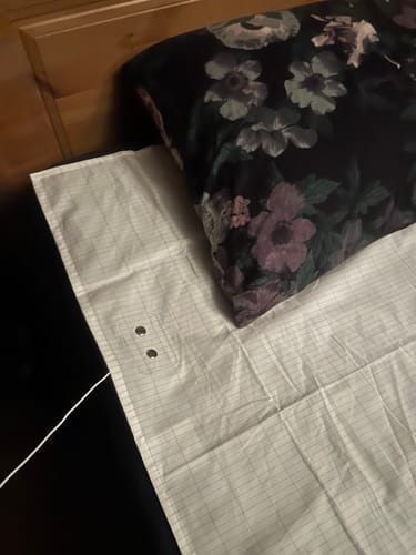 Customer photo review of Vakna Som Ditt Bästa Jag Med Vårt Grounding Lakan Set!