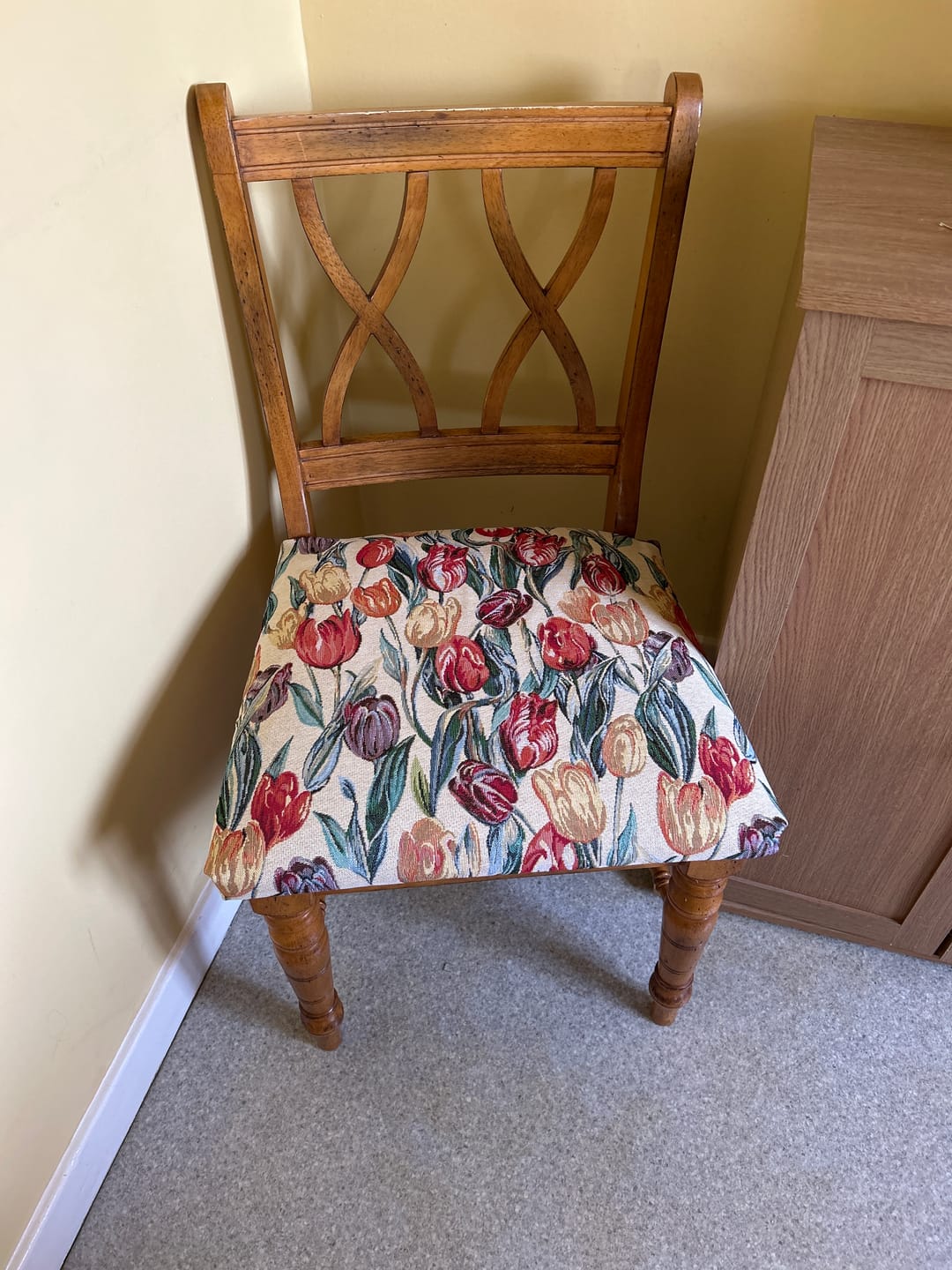 Customer photo review of Tulip Garden Tapestry Fabric