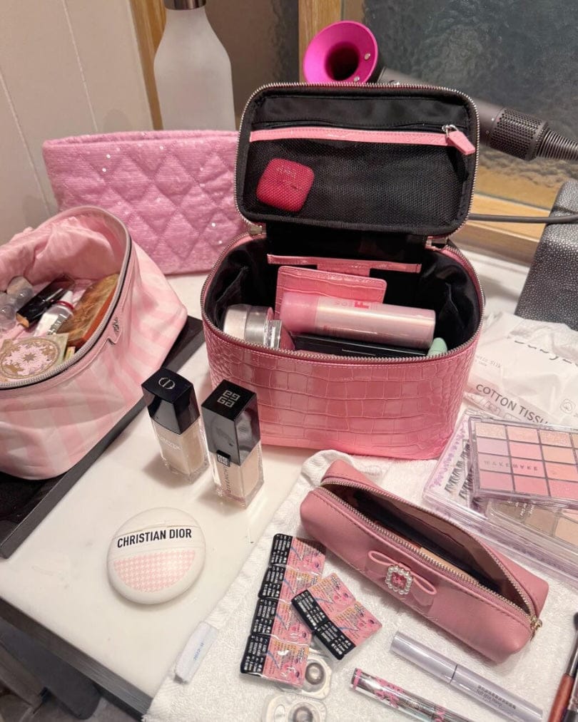 Customer photo review of Croc Vanity Case Pink