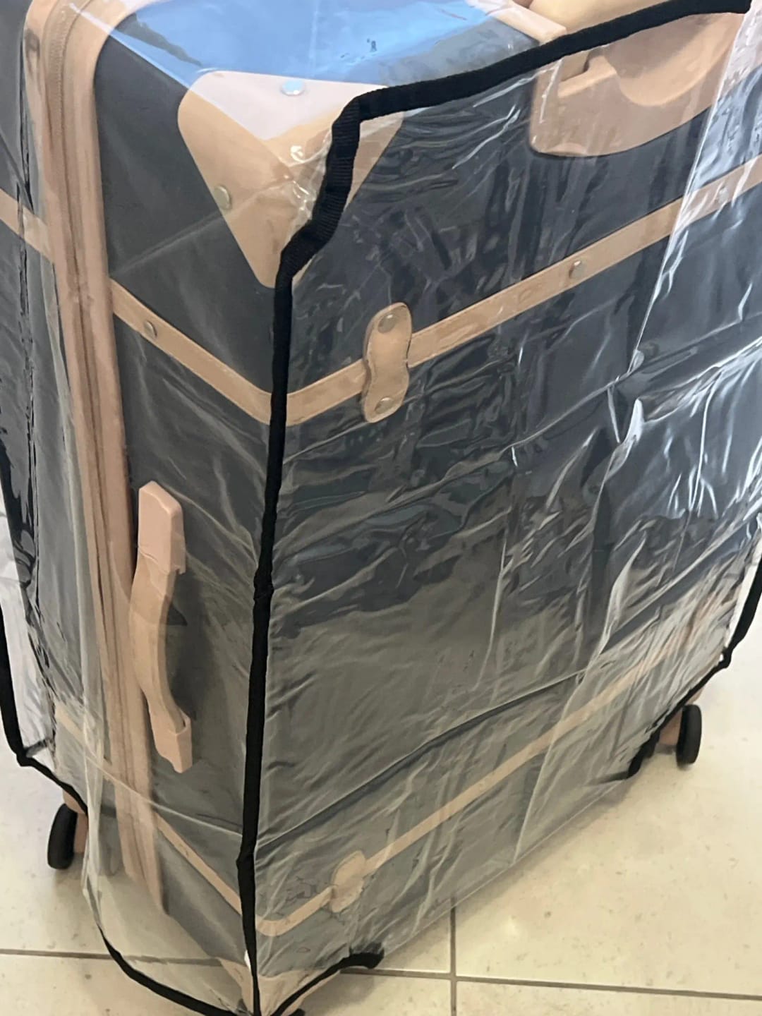 Customer photo review of Housse de Valise Transparente & Imperméable