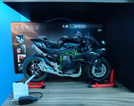 Customer photo review of 1:9 Kawasaki H2R Premium - Ashriders™