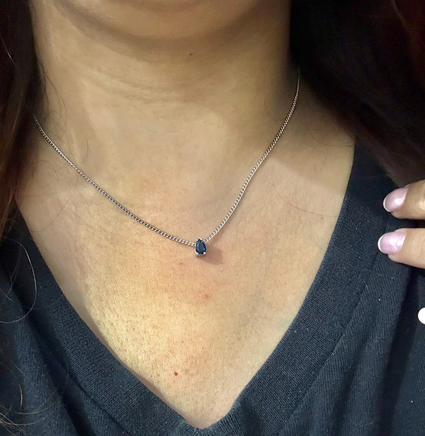 Customer photo review of Collar Birthstone Gota Plateado