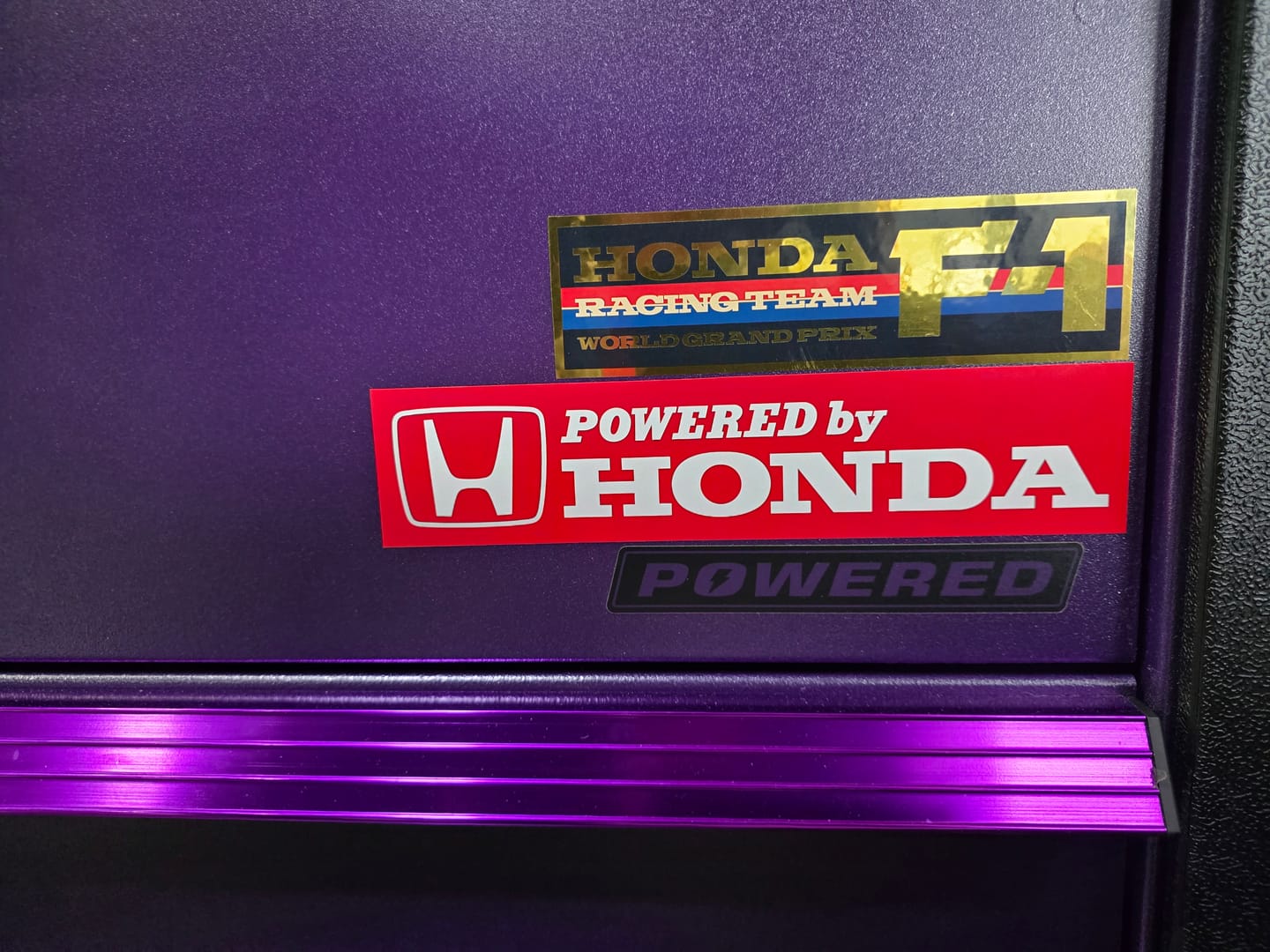 Customer photo review of Honda F1 Racing Team Logo Sticker (1983-1988) Gold