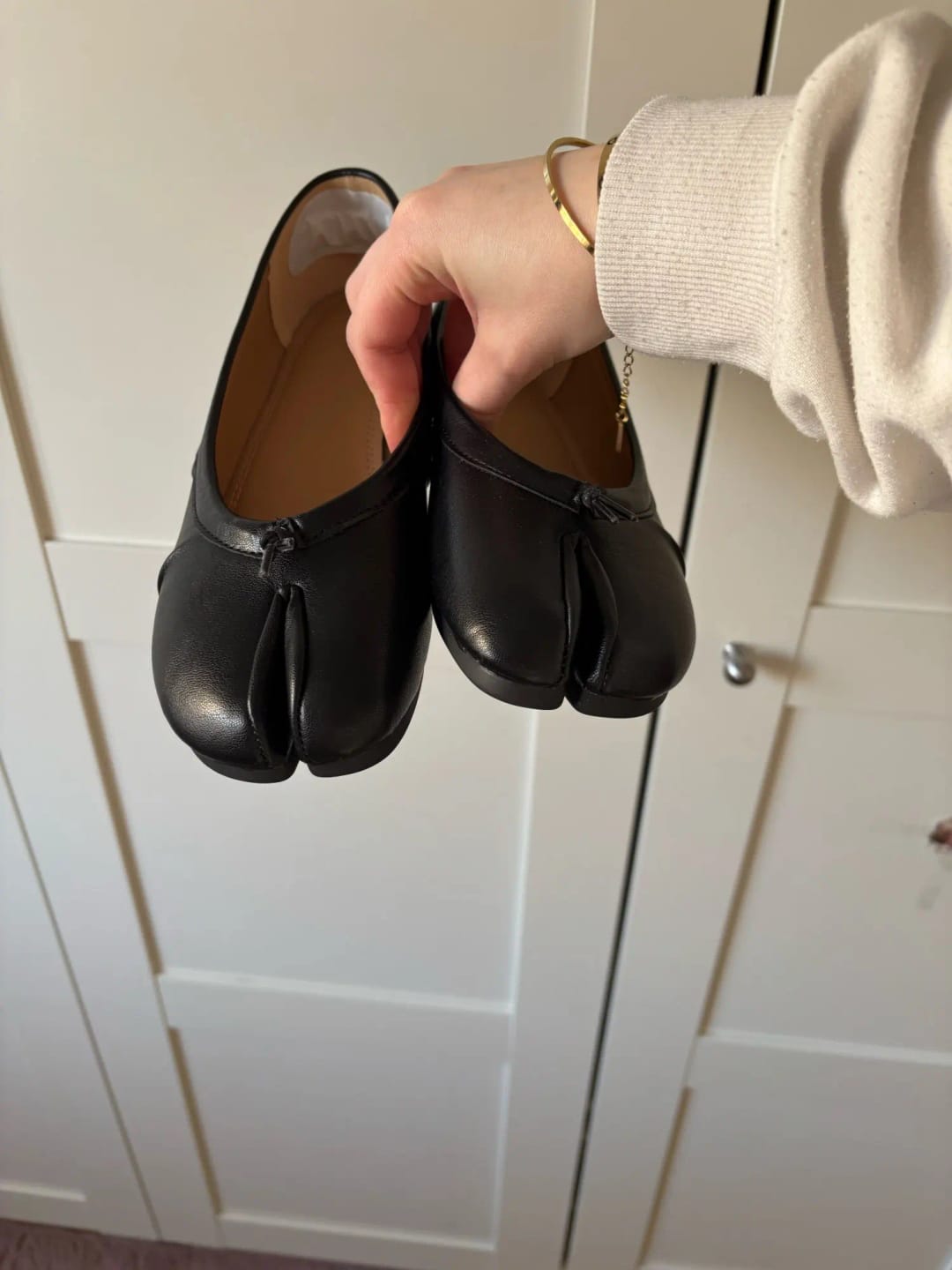 Customer photo review of Miranda Split-Toe Leather Mules