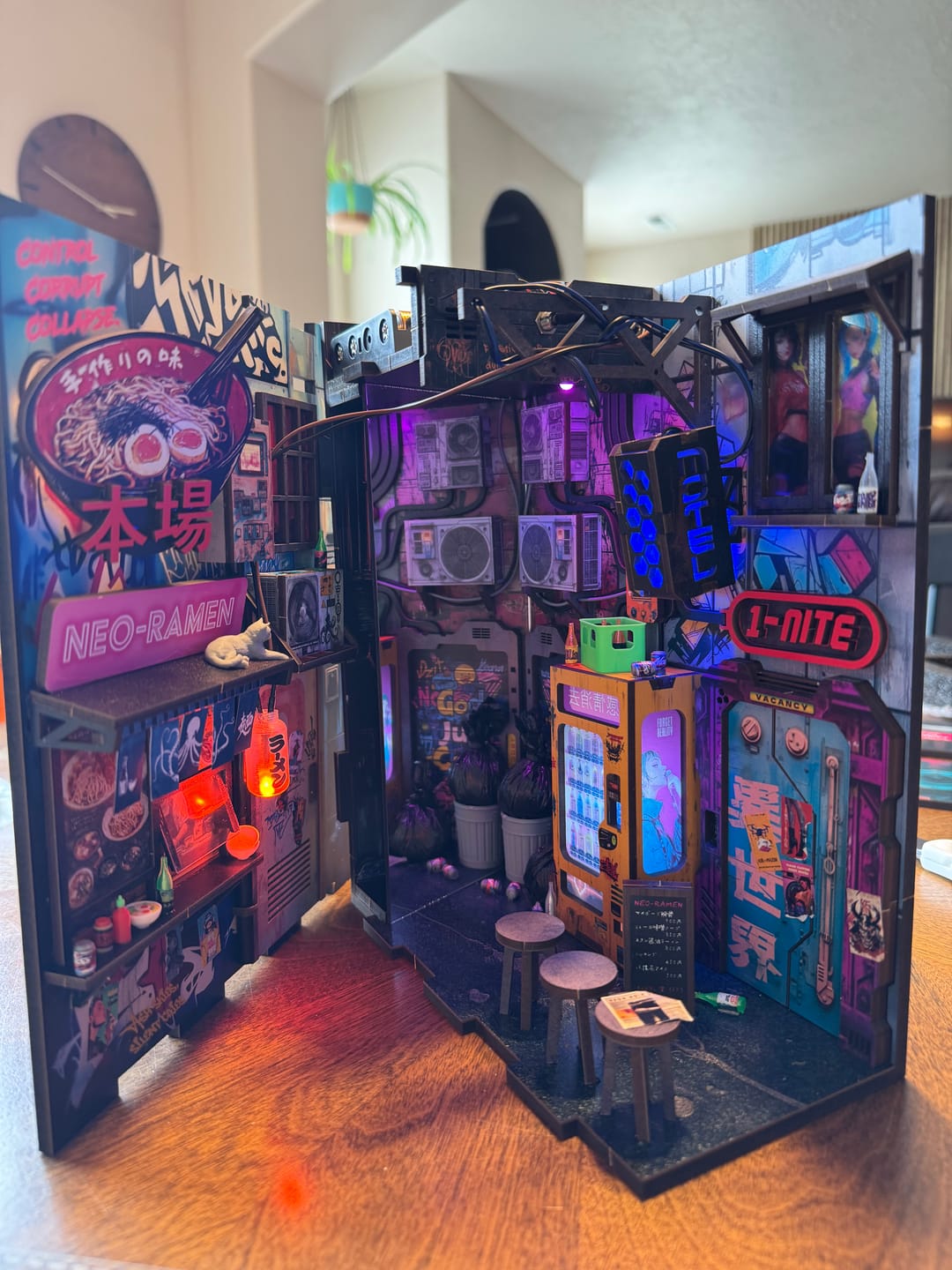 Customer photo review of Neo Ramen MiniAlley – A Cyberpunk DIY Diorama Booknook Scale Model Kit