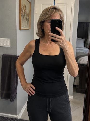 Customer photo review of Sofuna's Built In Comfort Bra Tanktop