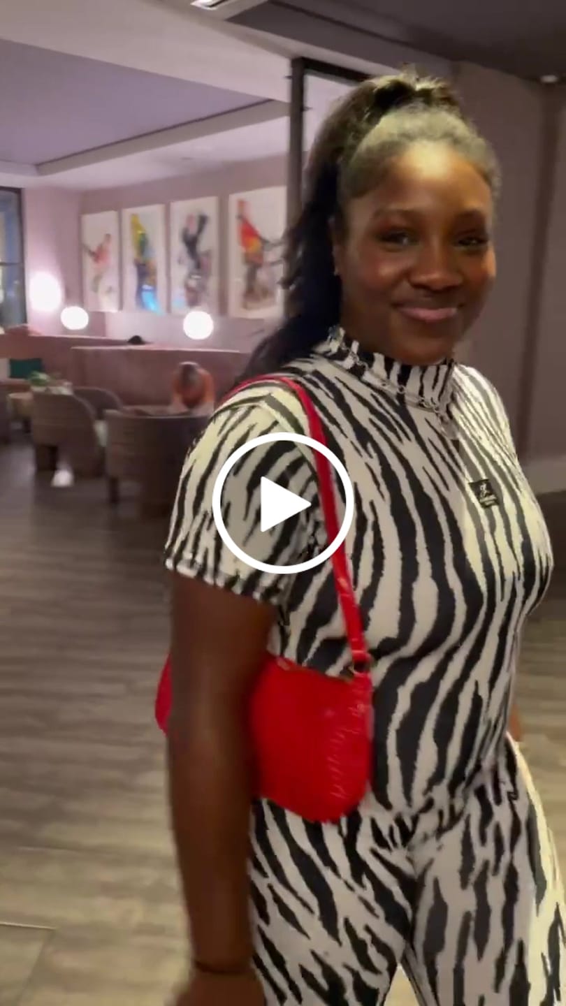 Customer video review of Panda Capri