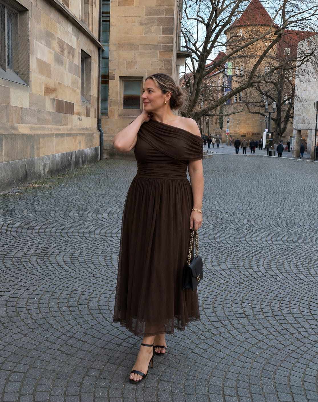 Customer photo review of Yeese Plus Size Elegant A-Line Dresses