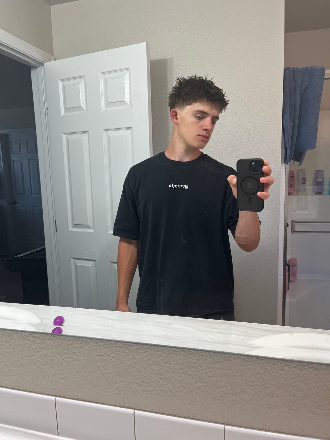Customer photo review of 4293 - Core Relaxed Tees
