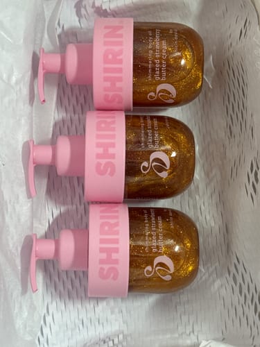 Customer photo review of Shimmering Body Oil Glazed Strawberry Butter Cream