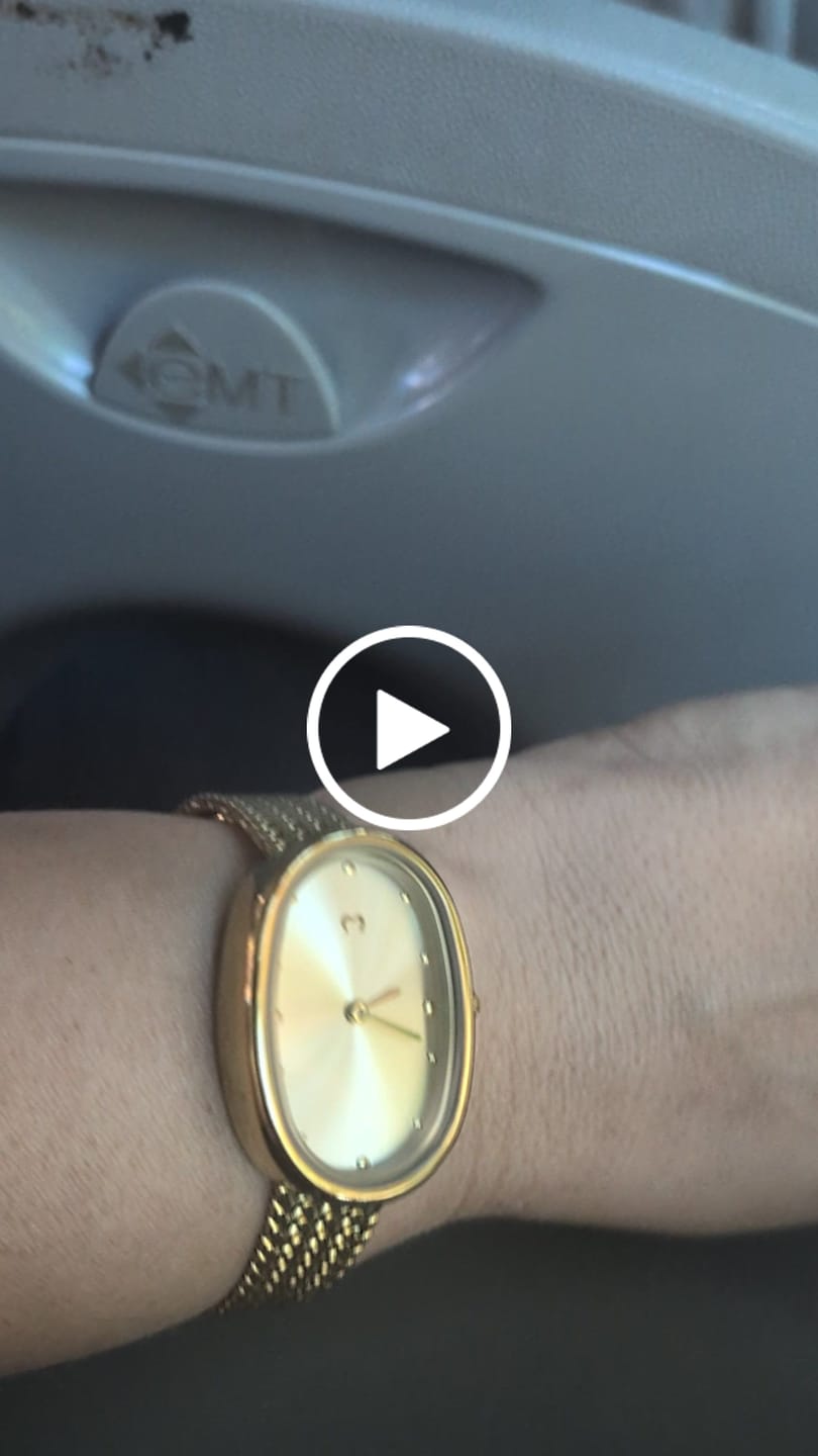 Customer video review of Reloj Vintage Royale ~ Gold