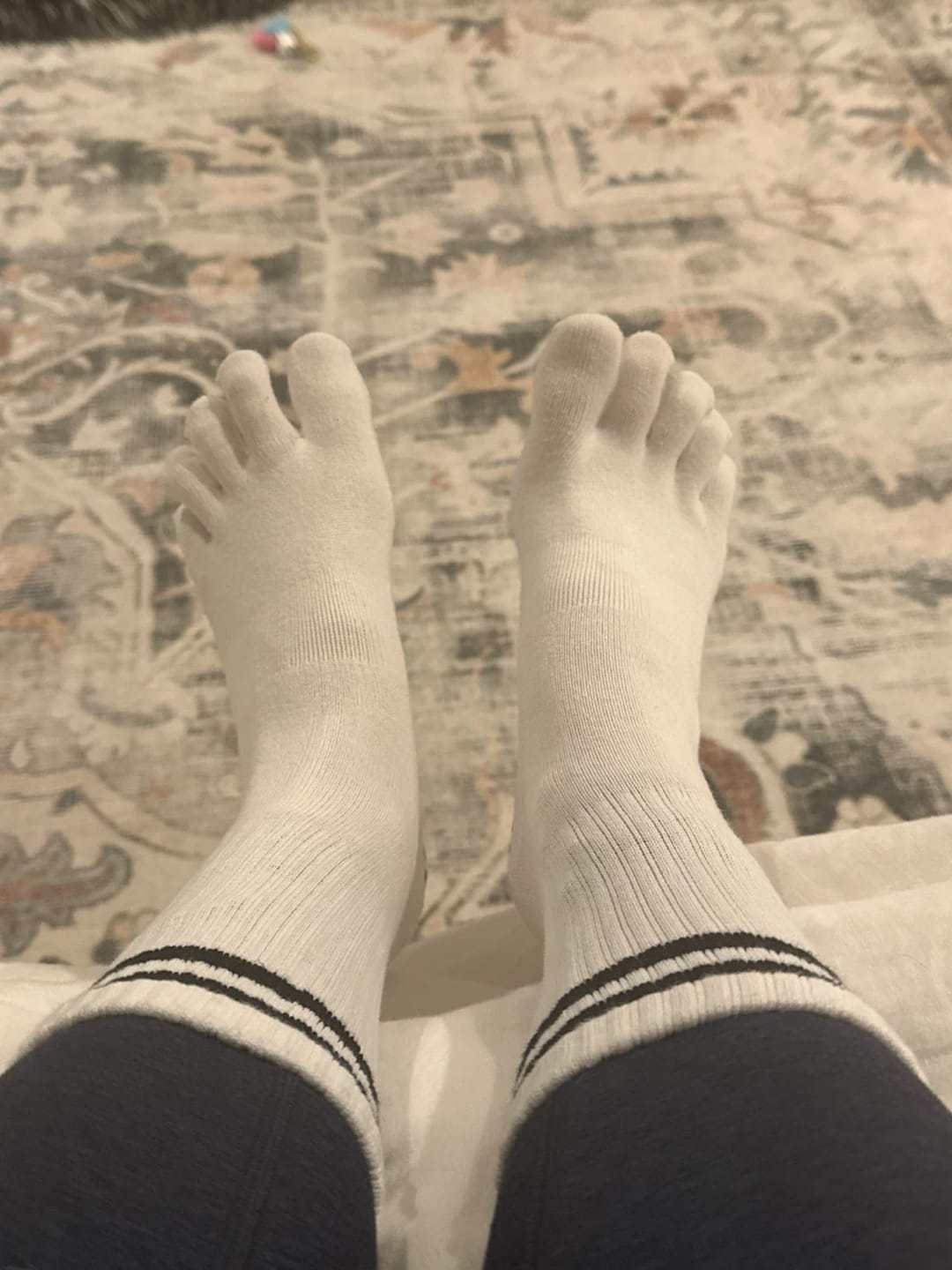 Customer photo review of Silix™ Standard Grip Socks - （3pcs）Grip harder. Stretch easier. Feel grounded.