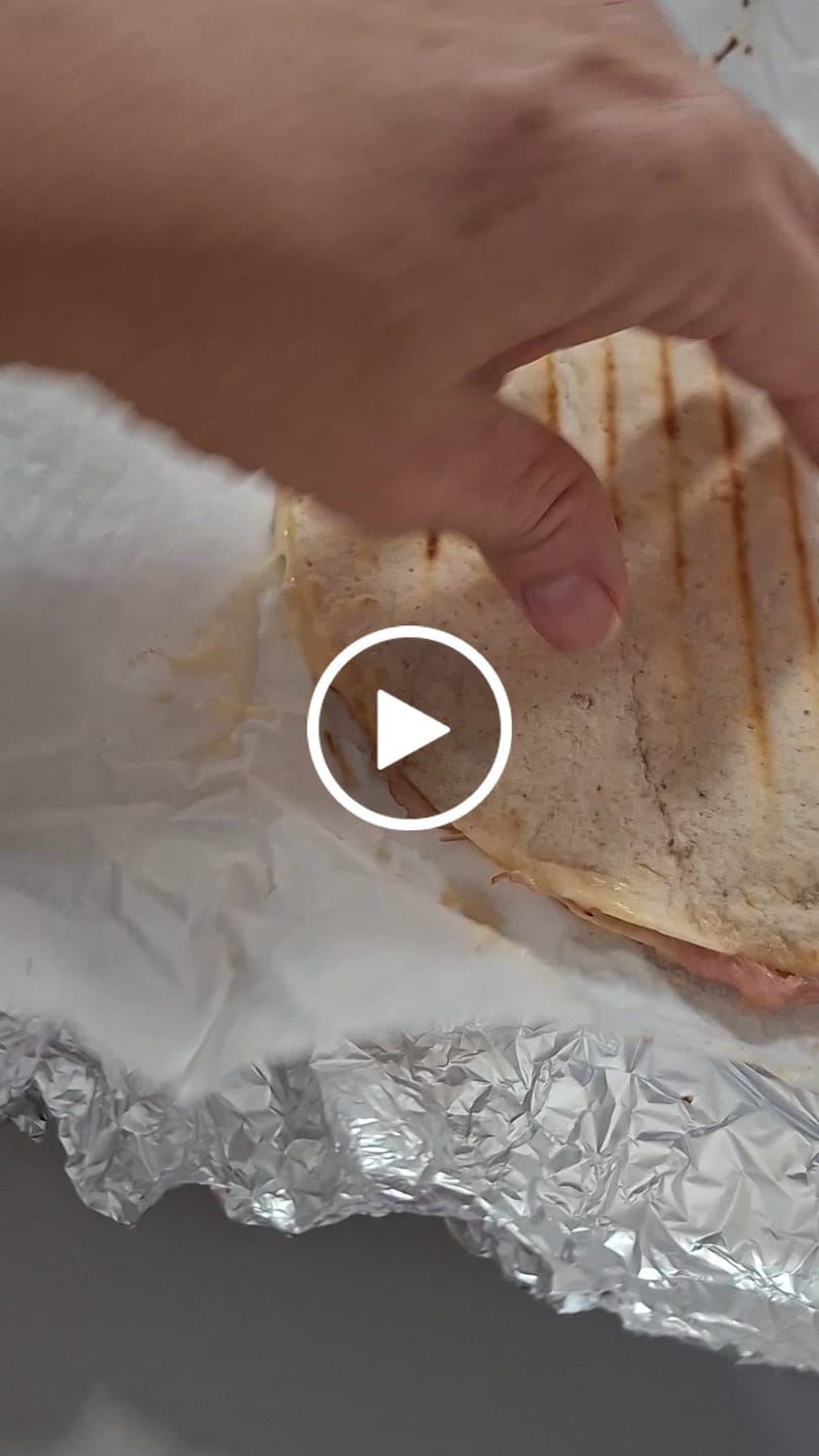 Customer video review of Piada Proteica Kegràn