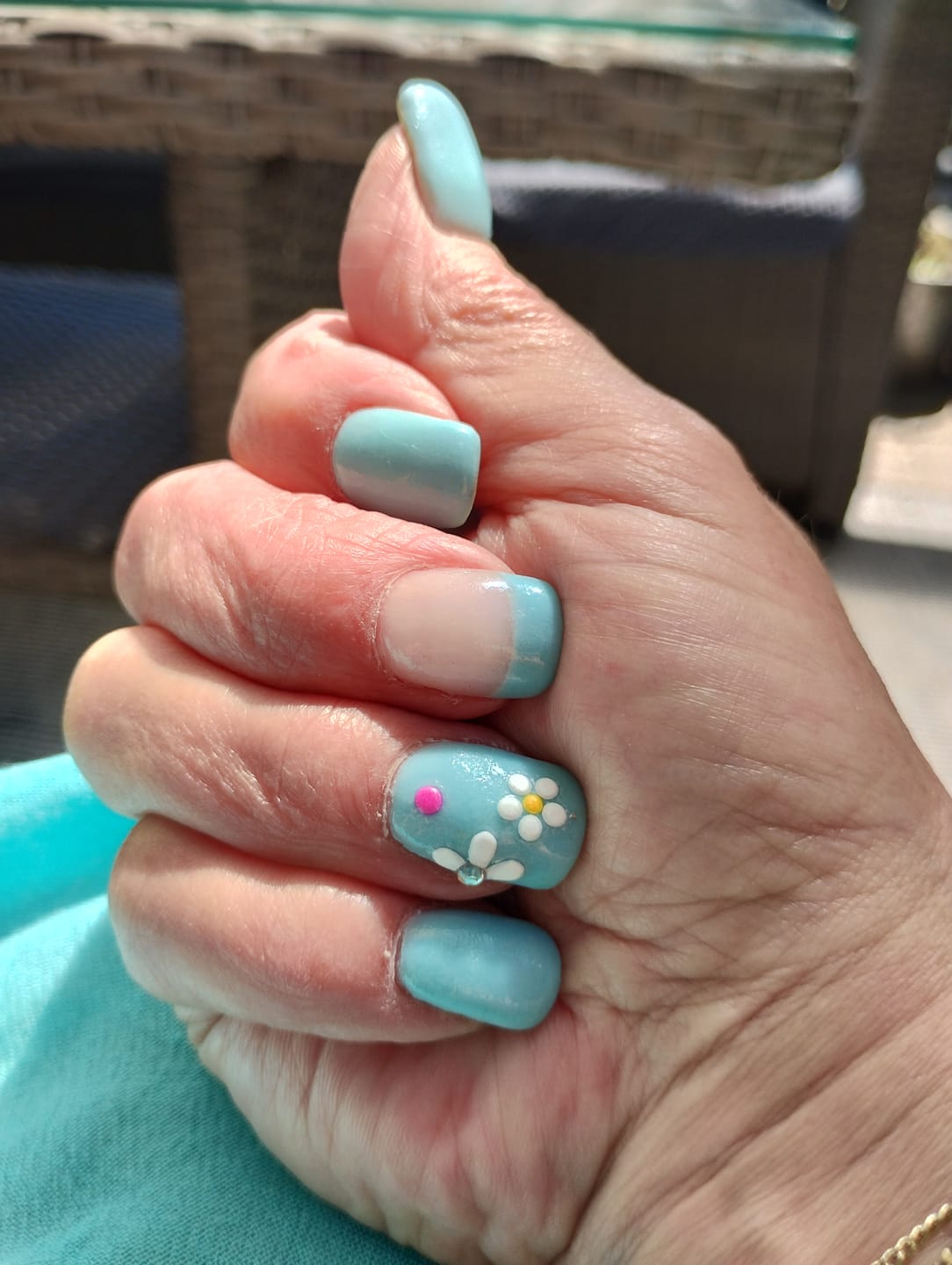 Customer photo review of Mint Breeze Dipping Powder