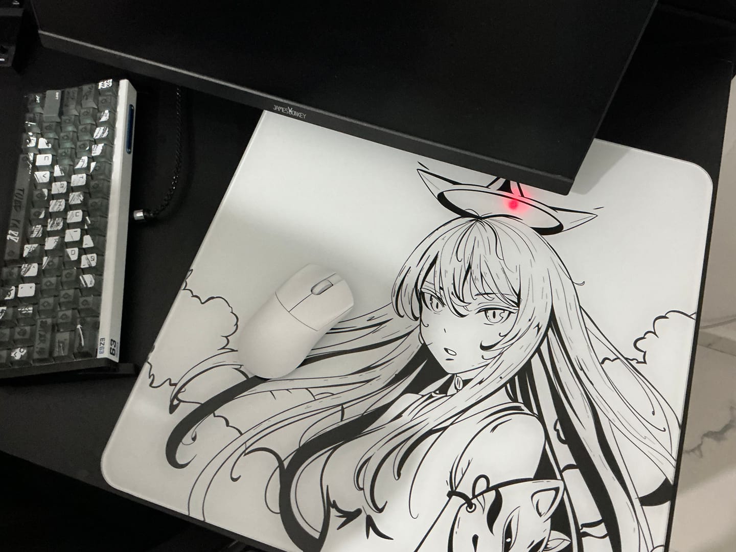 Customer photo review of Wraith Cosmic Glass V2 Cam Mousepad