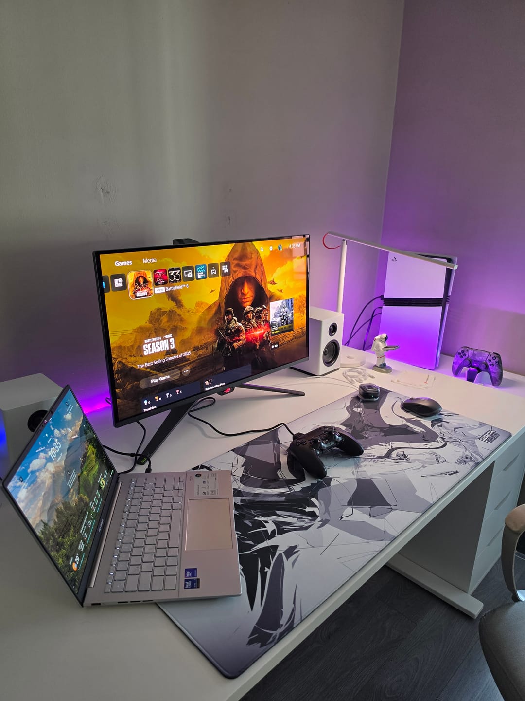 Customer photo review of Wraith Studio Daydream Deskmat