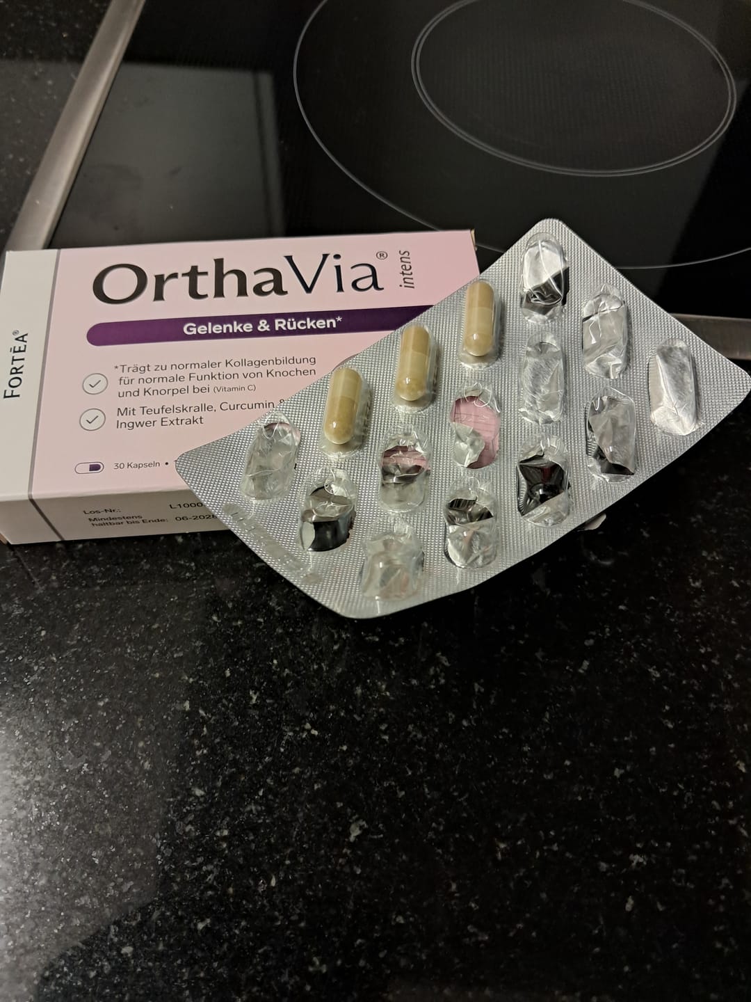 Customer photo review of OrthaVia intens – Gelenke & Rücken
