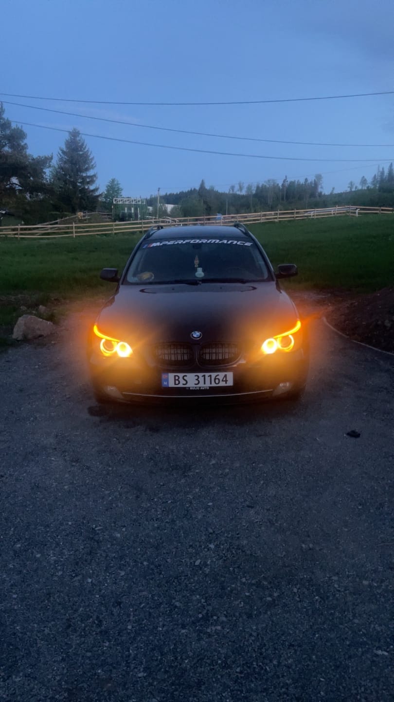 Customer photo review of BMW Windshield Banner – M Performance Style - Printed