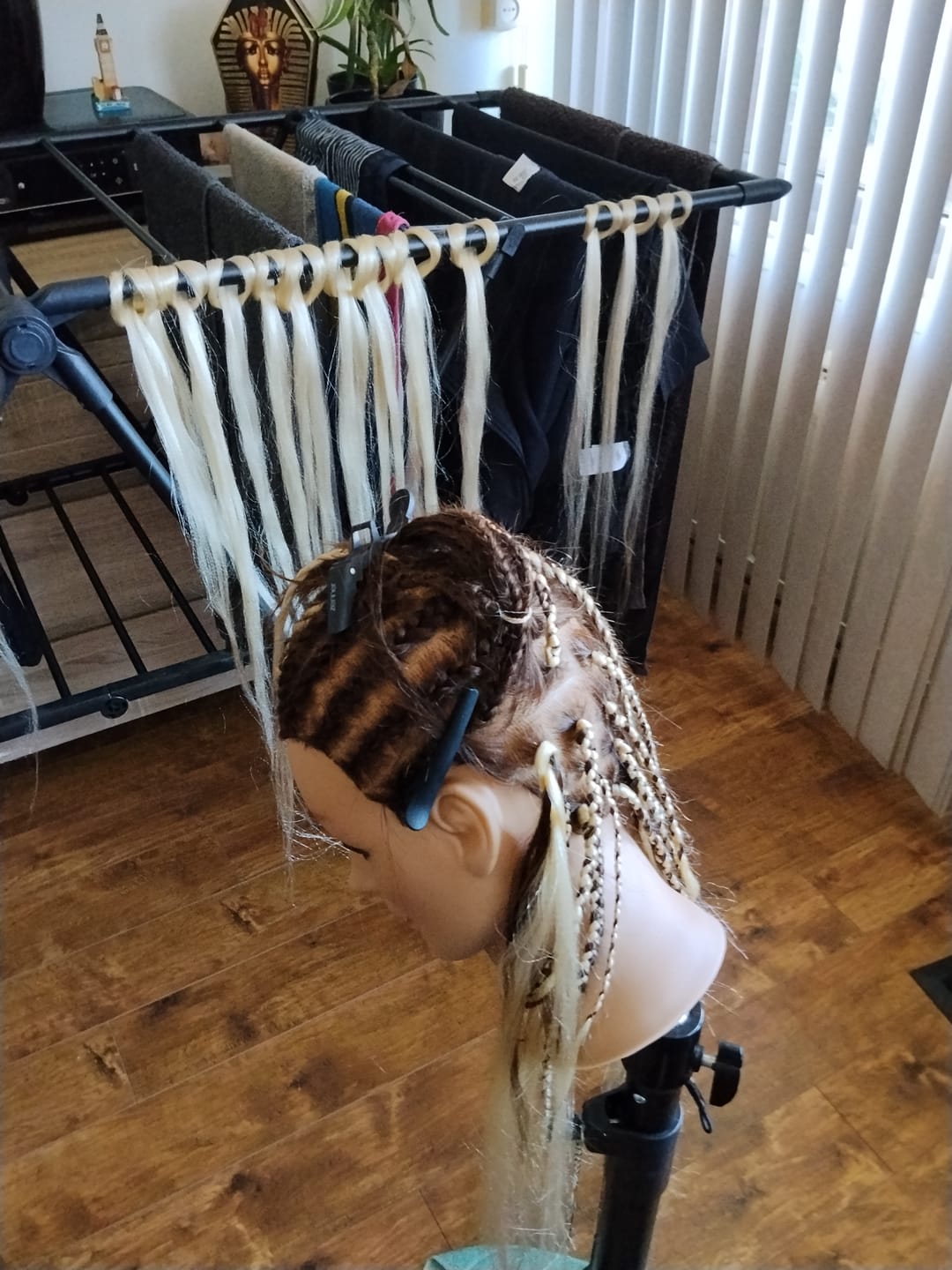 Customer photo review of Oefenhoofd Alice 100% echt haar donkerbruin 30/35 cm