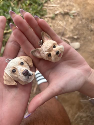 Customer photo review of Personalized Custom Pet Keychain/Magnet