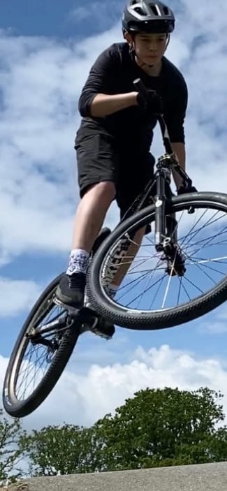 Customer photo review of Heartbreaker | Compression Shred Socks | White